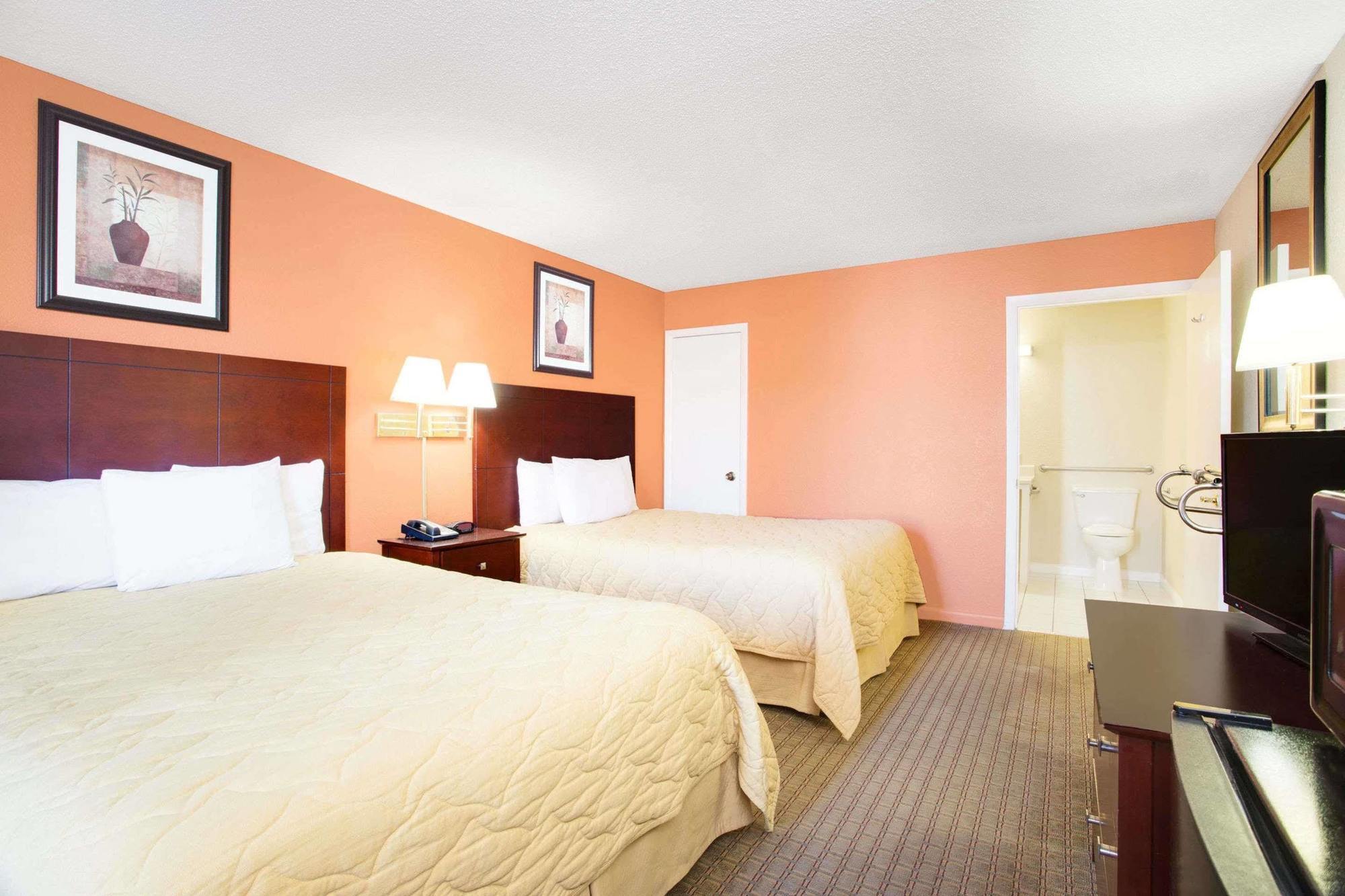 Super 8 Defuniak Springs Motel Eksteriør billede